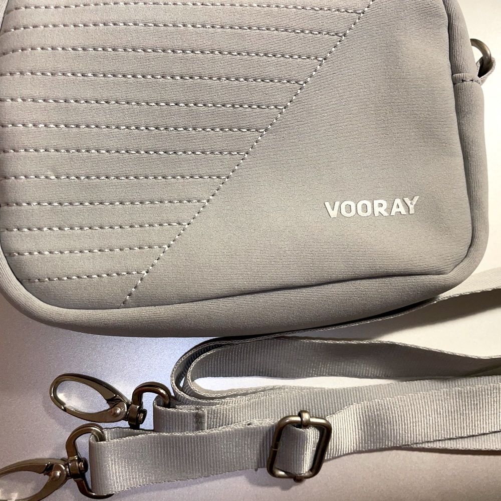 VOORAY 💖 SIDEKICK CROSSBODY BAG, GRAY MOTO—✨NEW NEVER USED